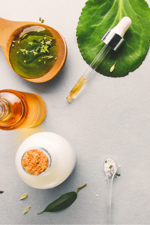 A Comprehensive Beginner’s Guide to Gua Sha and Cupping Therapy in the United States