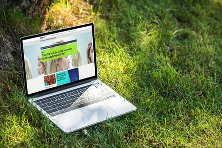 Breaking Free from Screen Addiction: Practical Digital Detox Strategies for a Clearer Mind