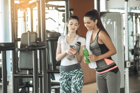 Technology and Low-Impact Fitness: App and Virtual Class Recommendations for Americans
