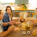 Family Meals with Presence: How to Introduce Mindful Eating Practices at Home